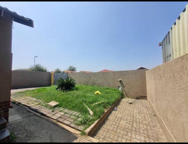 3 BEDROOM HOUSE FOR SALE IN NATURENA
